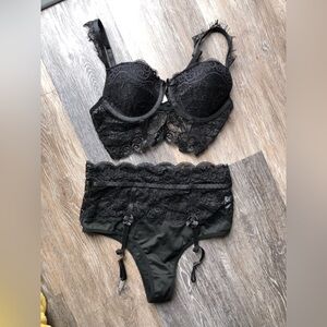 Elegant Black Lace Women’s Lingerie Set Size Medium